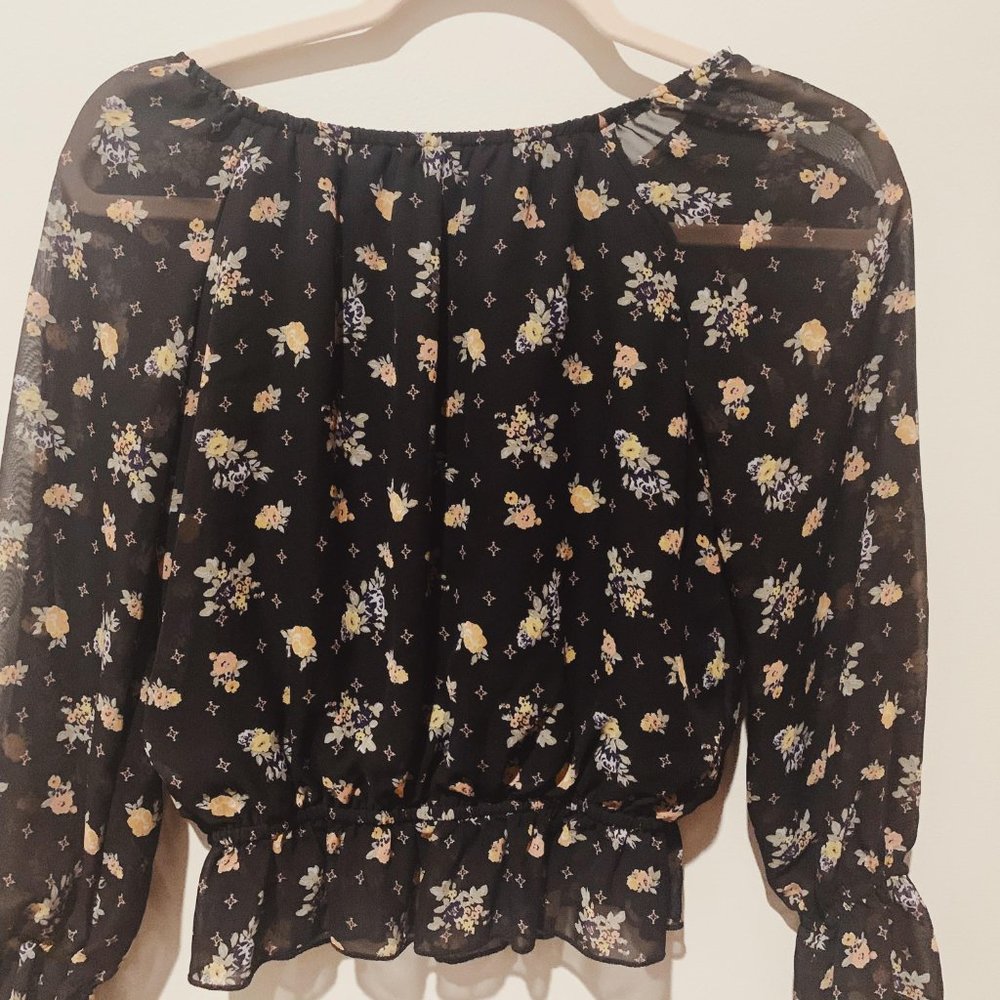 Blouse - Picture 2 of 3